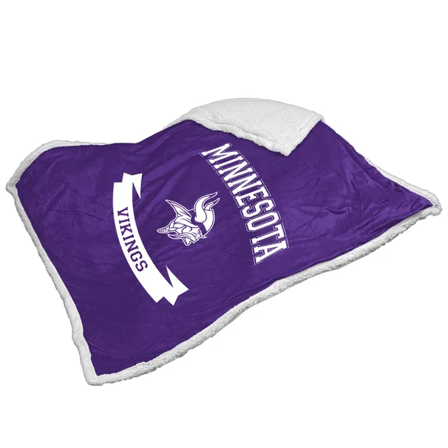 Minnesota Vikings 50'' x 60'' Plush Raschel Throw