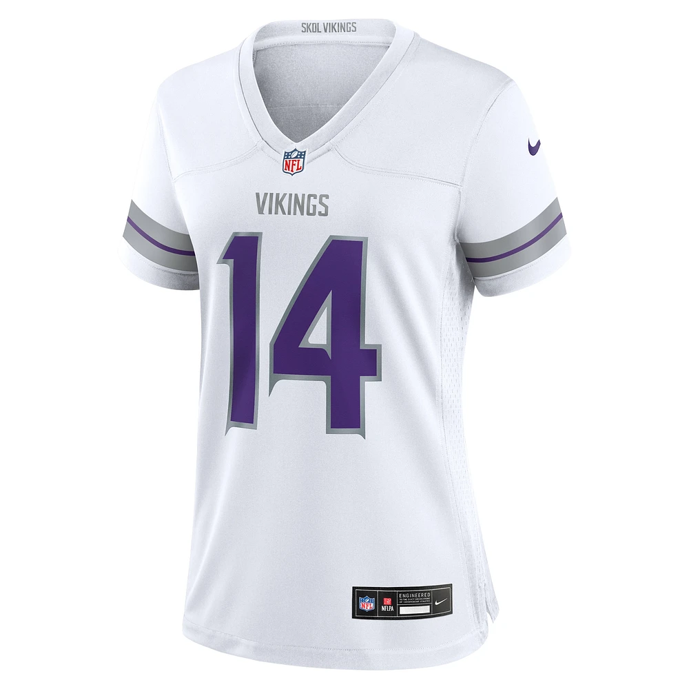 Maillot de joueur jeu alternatif des Minnesota Vikings Nike Sam Darnold pour femme, blanc