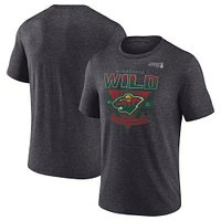 T-shirt tri-blend à barre transversale pour homme Fanatics Heather Charcoal Minnesota Wild, séries éliminatoires de la Coupe Stanley 2025