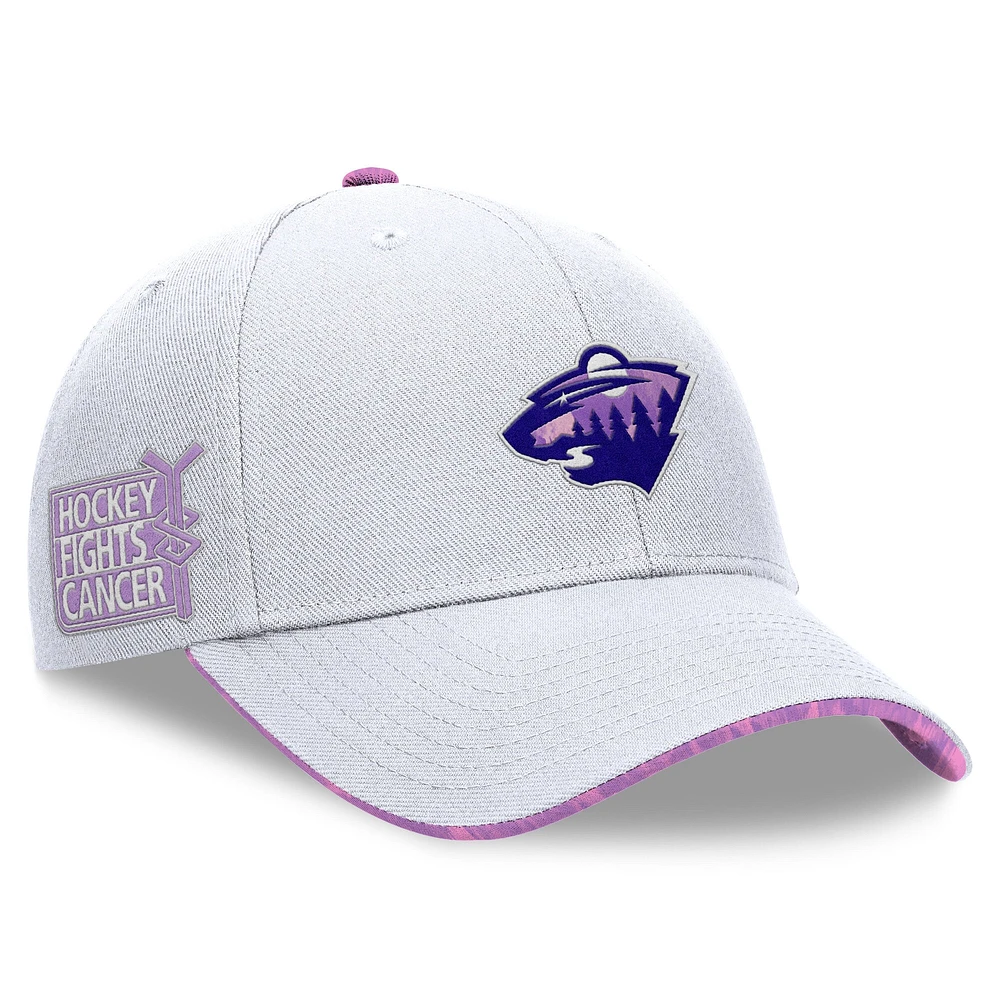 Casquette ajustable authentique pour homme Fanatics blanche Minnesota Wild Pro Hockey Fights Cancer