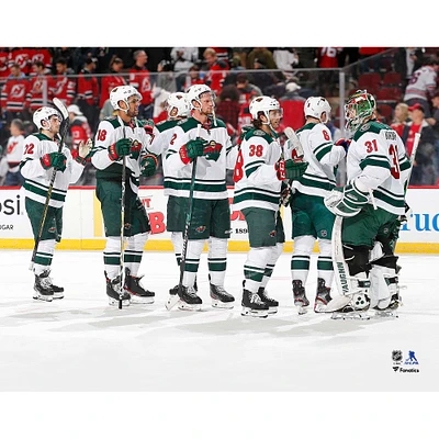 Photo de célébration l'équipe non signée du Minnesota Wild 2019-20