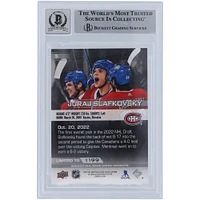Carte de recrue 9/10 autographiée par Juraj Slafkovsky des Canadiens de Montréal 2022-23 Upper Deck Game Dated Moments Premier but #5 Beckett Fanatics Witnessed Authentifié