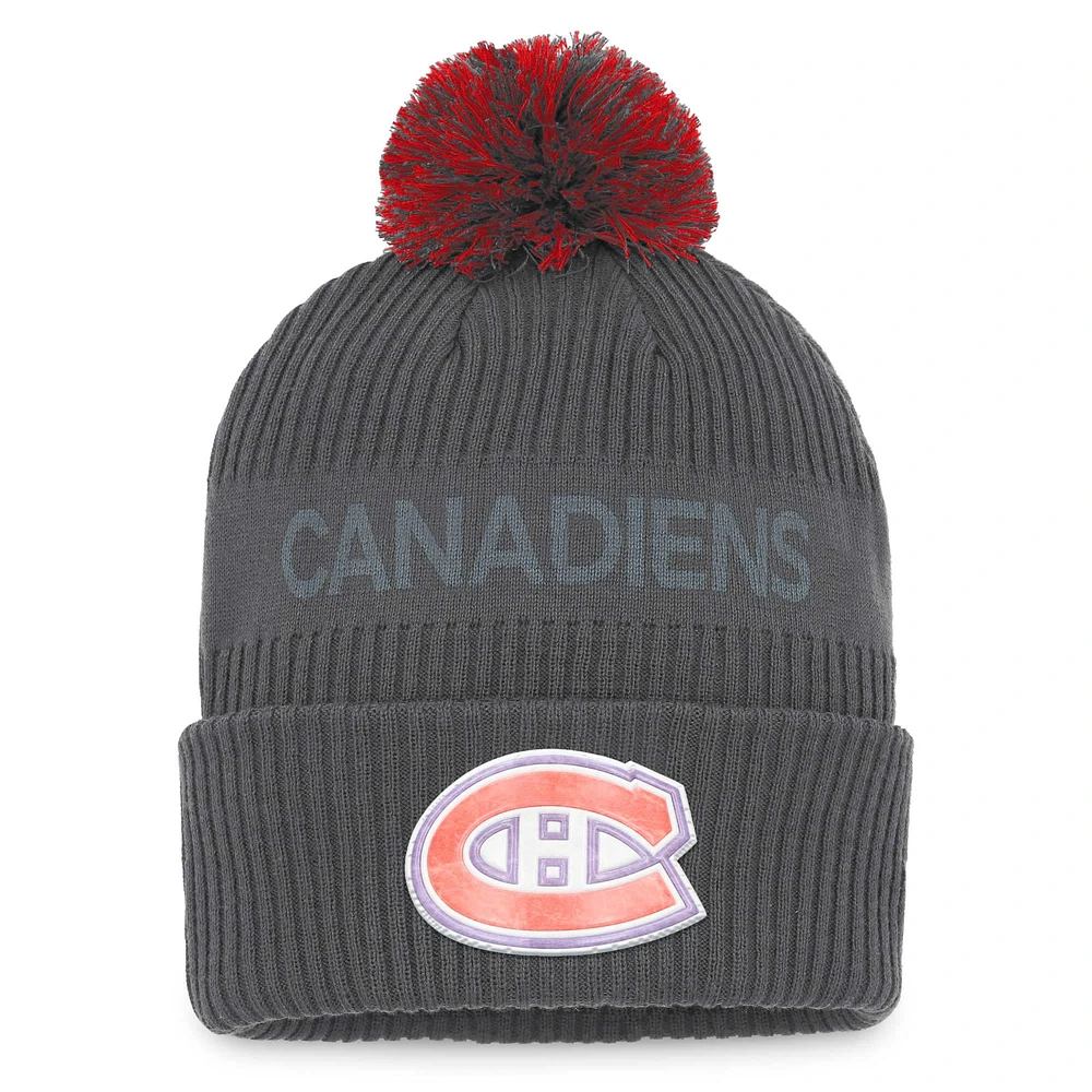 Bonnet en tricot à revers authentique Pro Home Fanatics Charcoal des Canadiens de Montréal pour hommes avec pompon