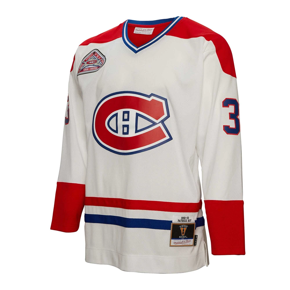 Chandail Blue Line Player des Canadiens de Montréal 1992 Mitchell & Ness Patrick Roy blanc pour homme