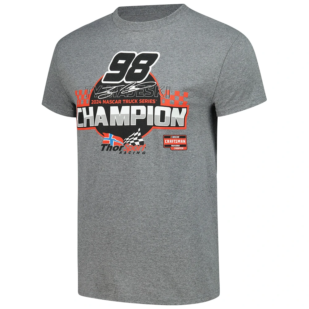 T-shirt Ty Majeski 2024 NASCAR Craftsman Truck Series Champion pour homme avec drapeau à damier et logo sport anthracite