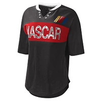 T-shirt noir Touch NASCAR Lead Off Henley pour femme