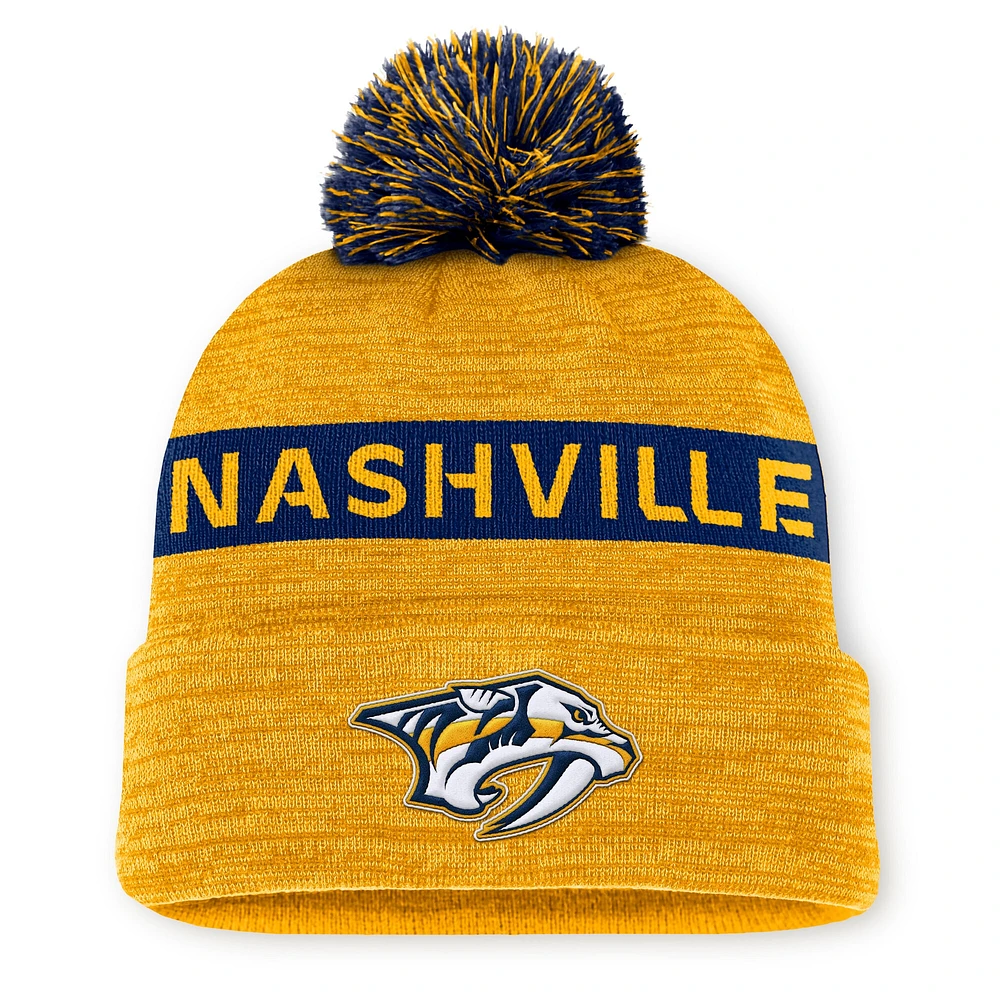 Bonnet en tricot à revers avec pompon Authentic Pro Rink des Predators de Nashville pour hommes Fanatics Gold/Navy