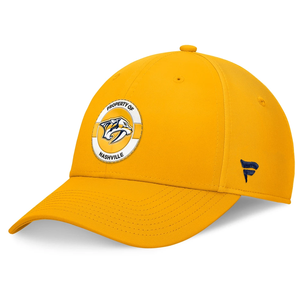 Casquette Flex Authentic Pro Training Camp Fanatics Gold Nashville Predators pour hommes