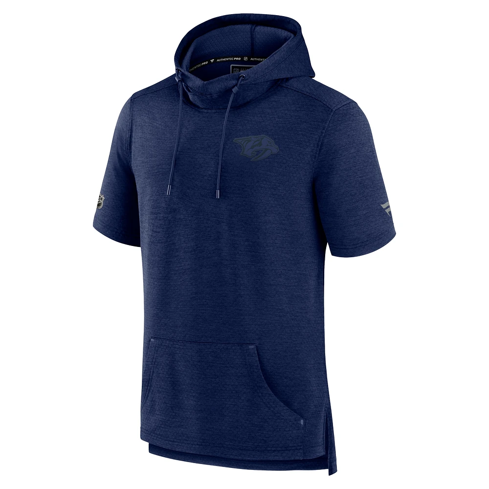 Sweat à capuche manches courtes pour hommes Fanatics Heather Navy Nashville Predators Authentic Pro Road Performance