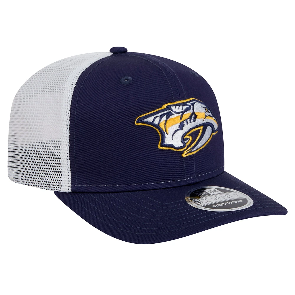 Casquette extensible à boutons-pression Nashville Predators Core Trucker 9SEVENTY de New Era pour homme, bleu marine