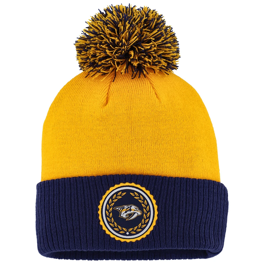 Bonnet en tricot à revers Laurel adidas Gold Nashville Predators pour femme avec pompon