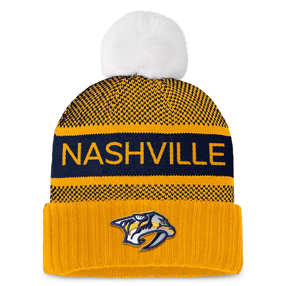 Bonnet en tricot à revers authentique Pro Rink Fanatics pour femmes, or/bleu marine, Nashville Predators, avec pompon