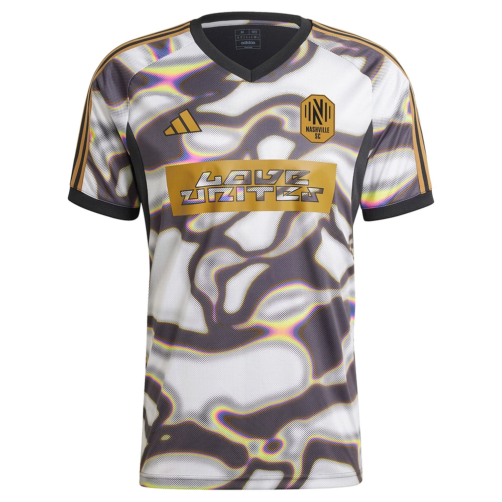 Haut d'avant-match adidas noir Nashville SC 2024 Pride pour hommes