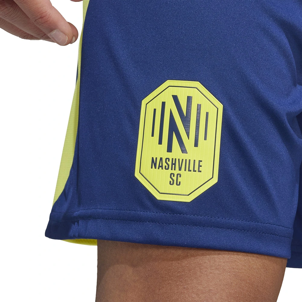 Short adidas bleu marine Nashville SC Away 2025 The Heart of Kit Authentic pour homme