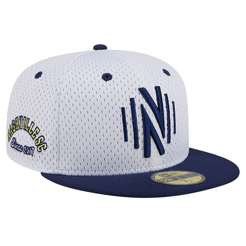 Casquette ajustée 59FIFTY Nashville SC Throwback Mesh New Era pour hommes, grise