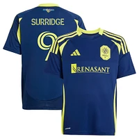 Maillot de joueur réplique du kit The Heart of Nashville SC 2025 bleu marine adidas Sam Surridge pour jeunes