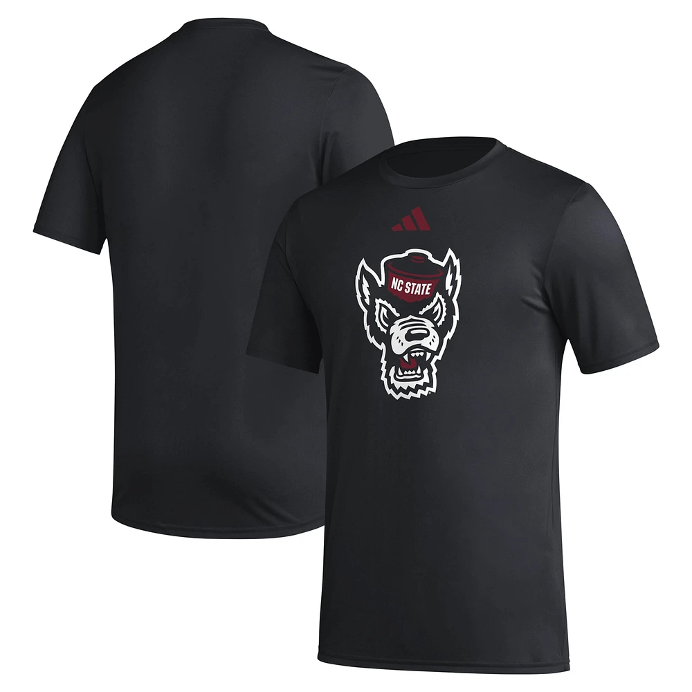 T-shirt d'avant-match AEROREADY adidas noir avec logo de casier principal NC State Wolfpack pour hommes