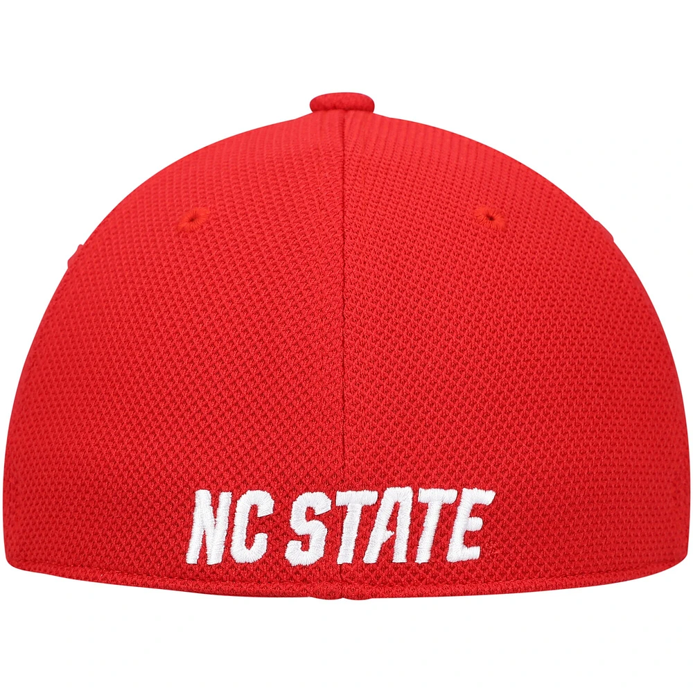 Casquette de baseball ajustée adidas NC State Wolfpack On-Field pour hommes, blanche