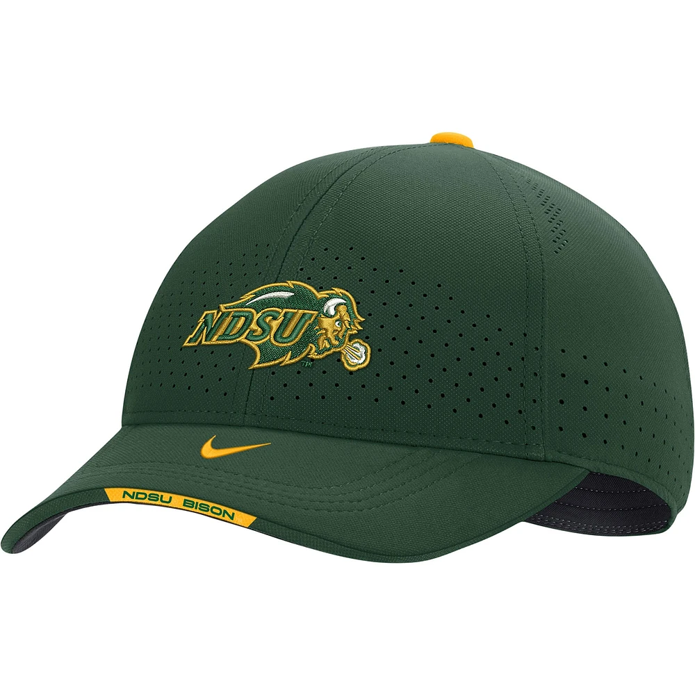 Men's Nike Green NDSU Bison 2022 Sideline Classic99 Swoosh Performance Flex Hat