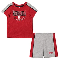 Ensemble T-shirt et short Colosseum Scarlet/Heather Grey Nebraska Huskers Norman pour bébé