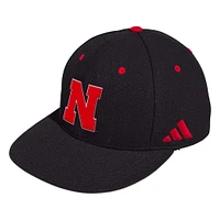 Casquette de baseball ajustée pour hommes Nebraska Huskers On-Field adidas noire