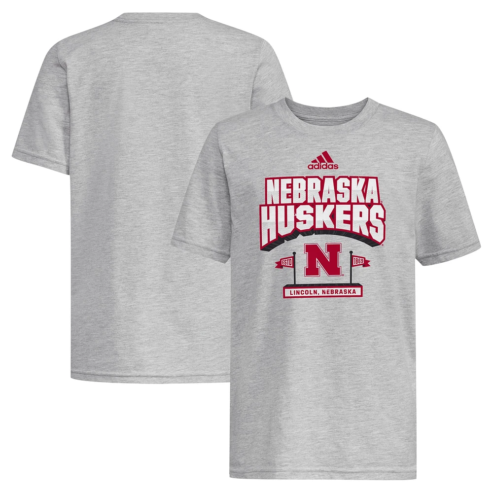 T-shirt adidas gris Nebraska Huskers Stake Our Claim pour homme