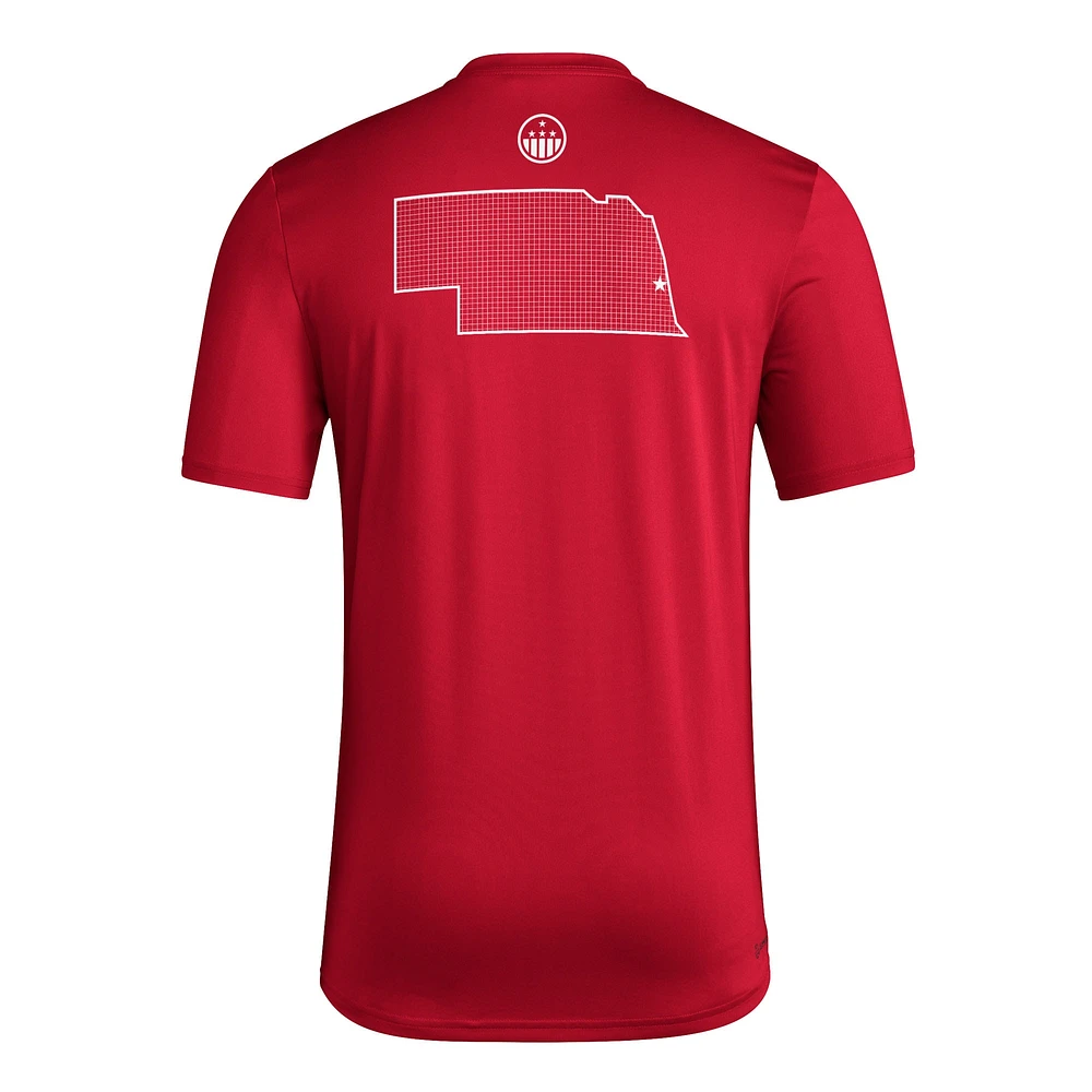 T-shirt d'avant-match adidas Scarlet Nebraska Huskers Honor & Support pour homme