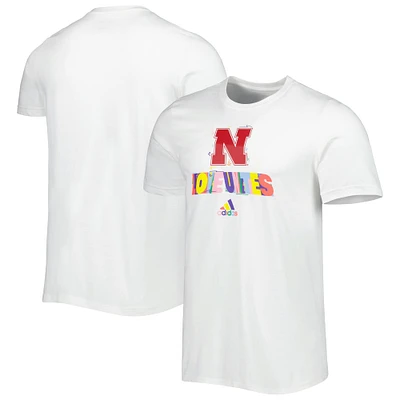 T-shirt adidas Nebraska Huskers Pride Fresh blanc pour homme