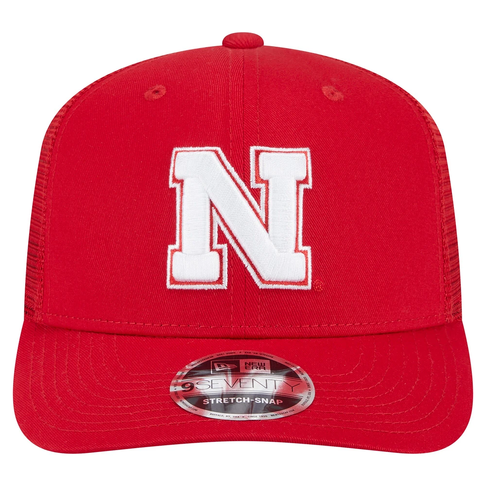 Casquette camionneur extensible à boutons-pression Scarlet Nebraska Huskers Primary 9SEVENTY de New Era pour homme