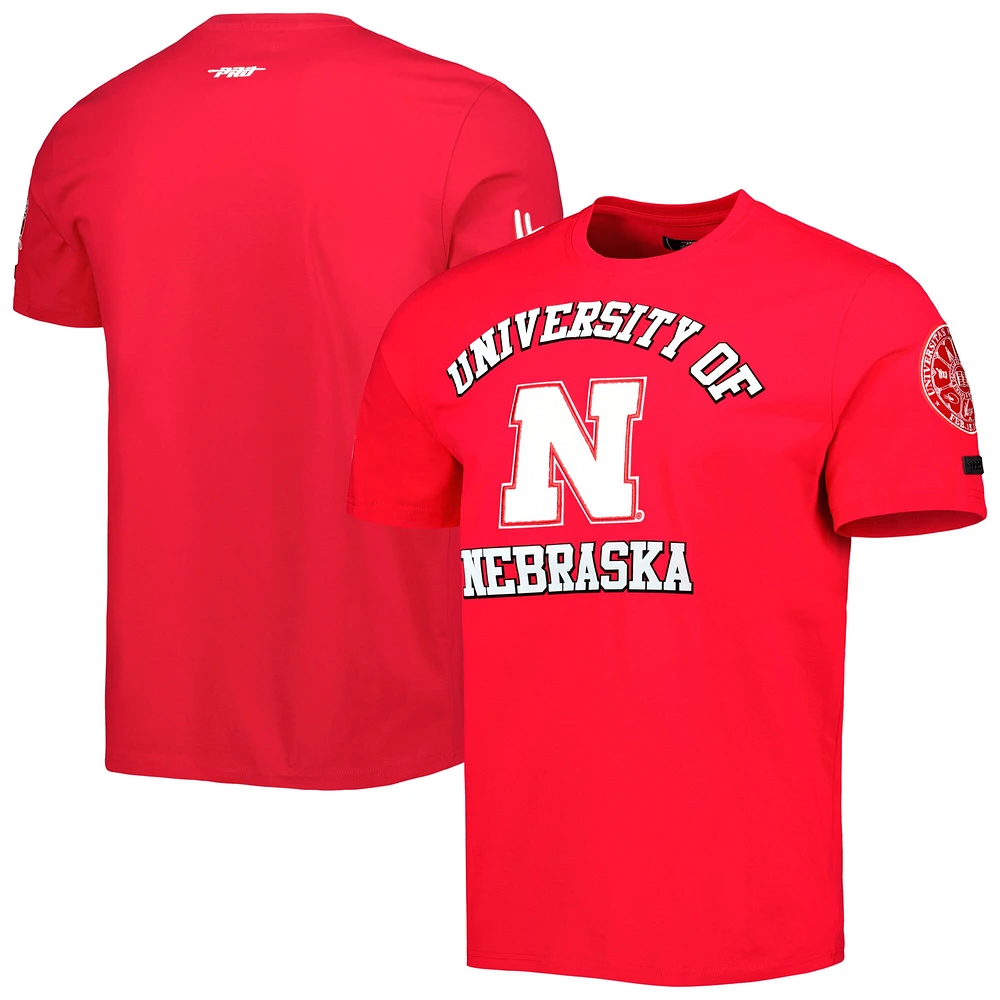 T-shirt Pro Standard Scarlet Nebraska Huskers Classic Stacked Logo pour homme