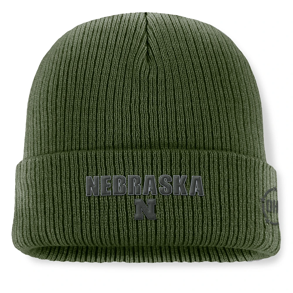 Bonnet tricoté à revers avec badge d'appréciation militaire OHT Nebraska Huskers vert Top of the World pour homme