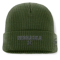 Bonnet tricoté à revers avec badge d'appréciation militaire OHT Nebraska Huskers vert Top of the World pour homme