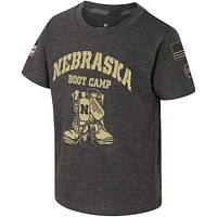 T-shirt de camp d'entraînement d'appréciation militaire pour tout-petits Colosseum Charcoal Nebraska Huskers OHT