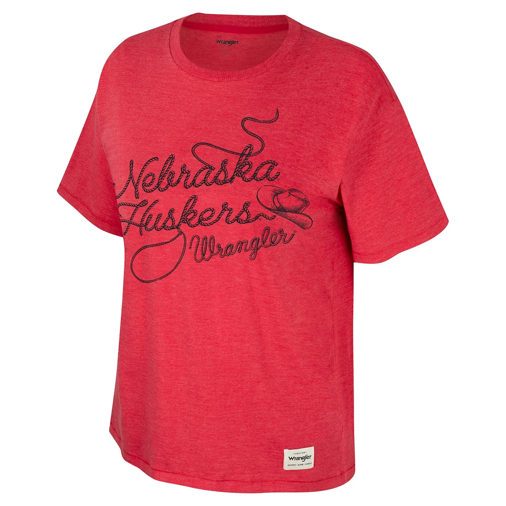 T-shirt surdimensionné Colosseum x Wrangler Scarlet Nebraska Huskers Lasso pour femmes