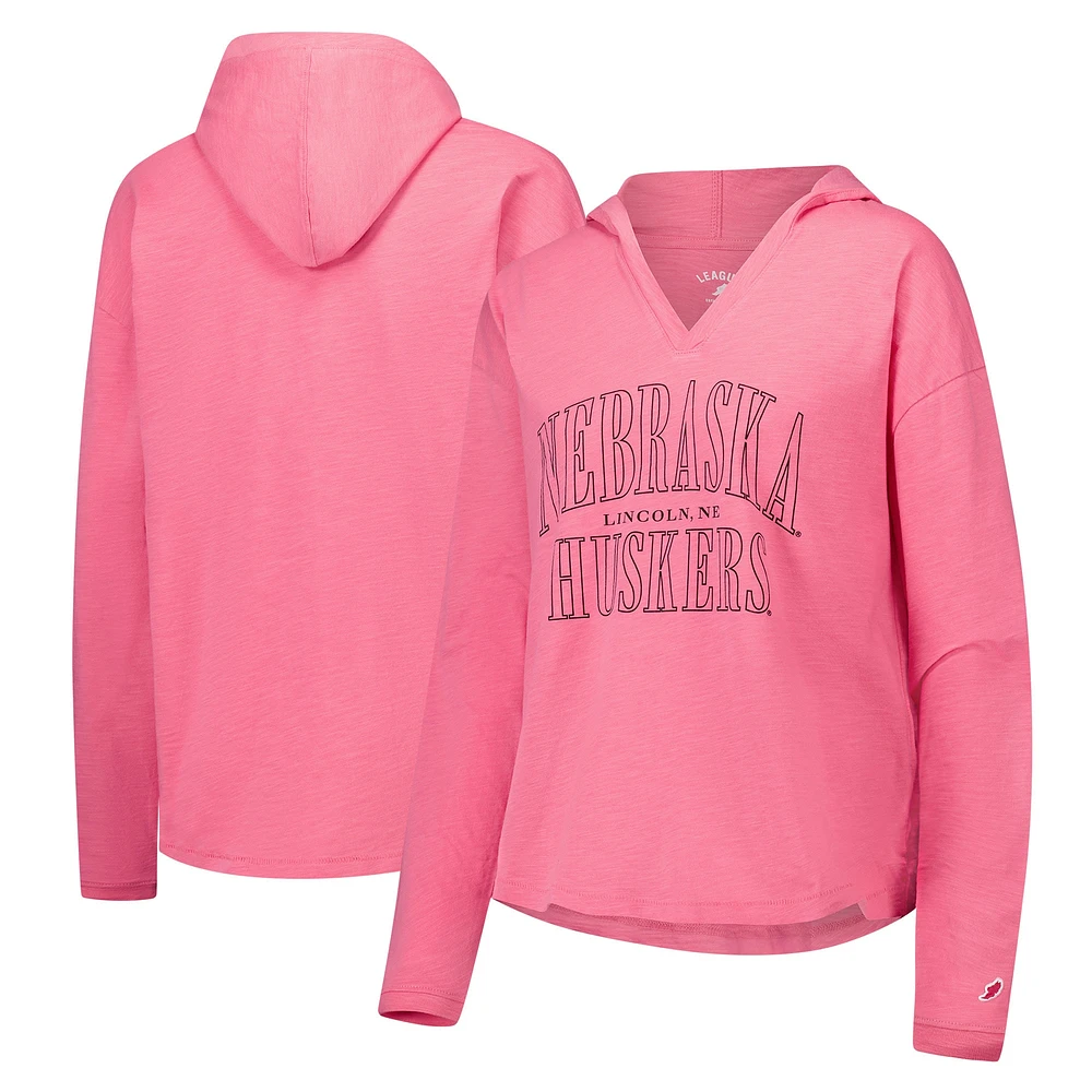 T-shirt à capuche manches longues et col en V rose Nebraska Huskers Slub pour femmes