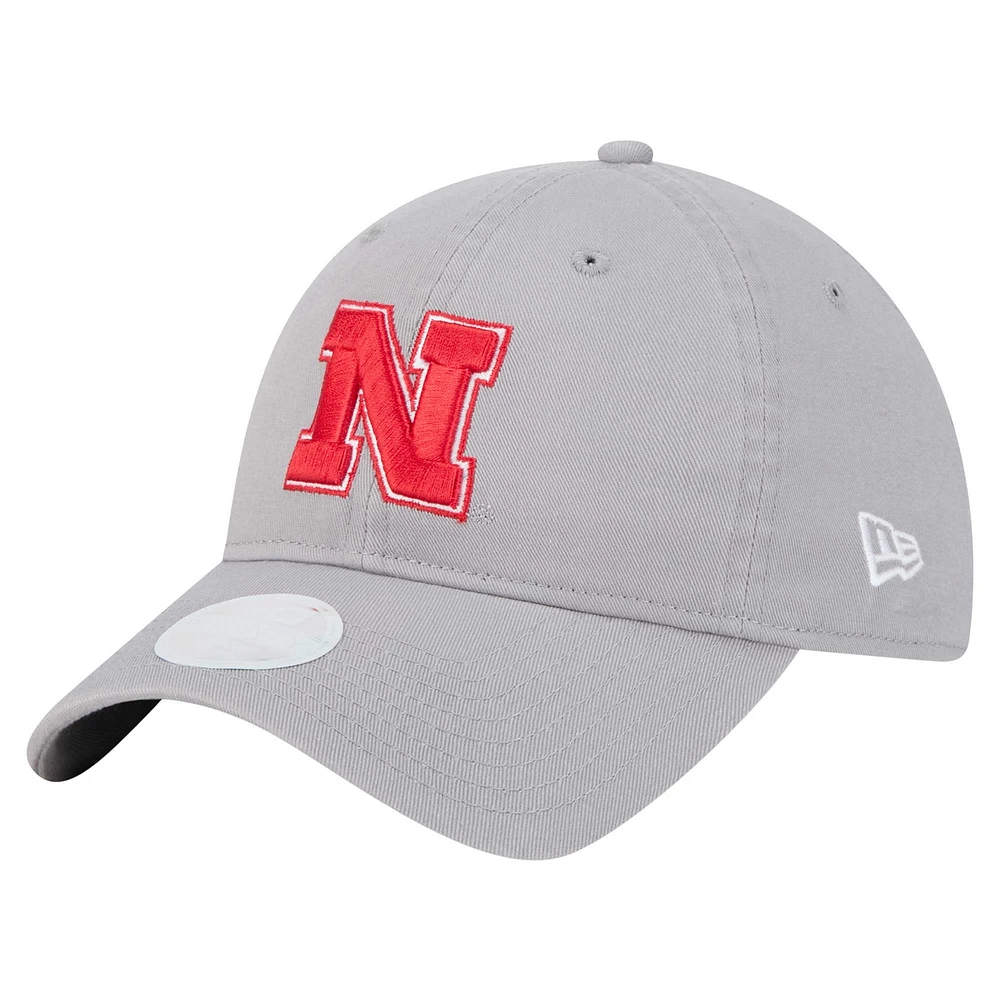 Casquette ajustable 9TWENTY avec logo des Nebraska Huskers de New Era pour femme, grise