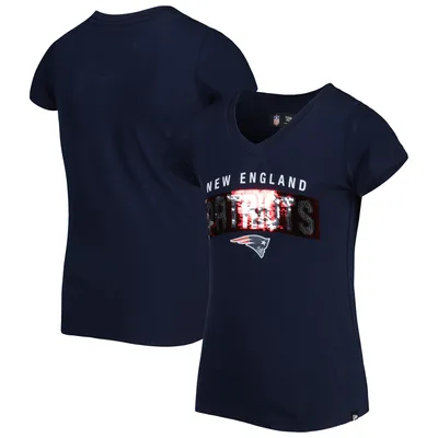 New England Patriots Era Girls Youth Reverse Sequin Wordmark V-Neck T-Shirt - Navy