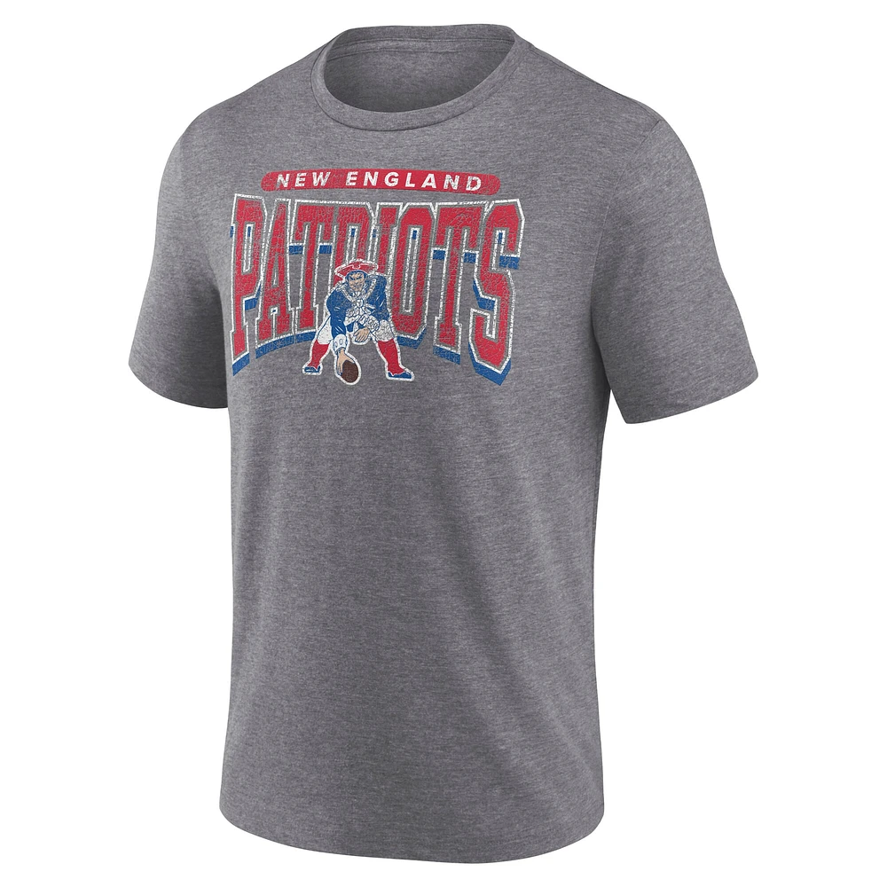 T-shirt tri-blend Warped Block de la collection Fanatics Heather Grey pour homme des New England Patriots