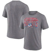 T-shirt tri-blend Warped Block de la collection Fanatics Heather Grey pour homme des New England Patriots