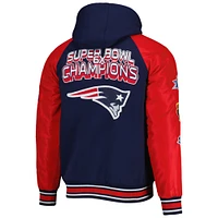 Veste universitaire à capuche raglan entièrement zippée pour homme G-III Sports by Carl Banks bleu marine New England Patriots Defender