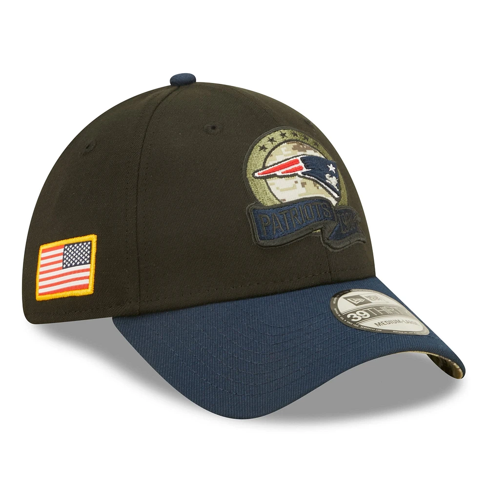 Casquette flex 39THIRTY Salute To Service 2022 des Patriots de la Nouvelle-Angleterre New Era pour homme, noir/bleu marine