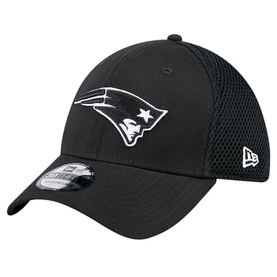 Men's New Era Black England Patriots 39THIRTY Flex Hat