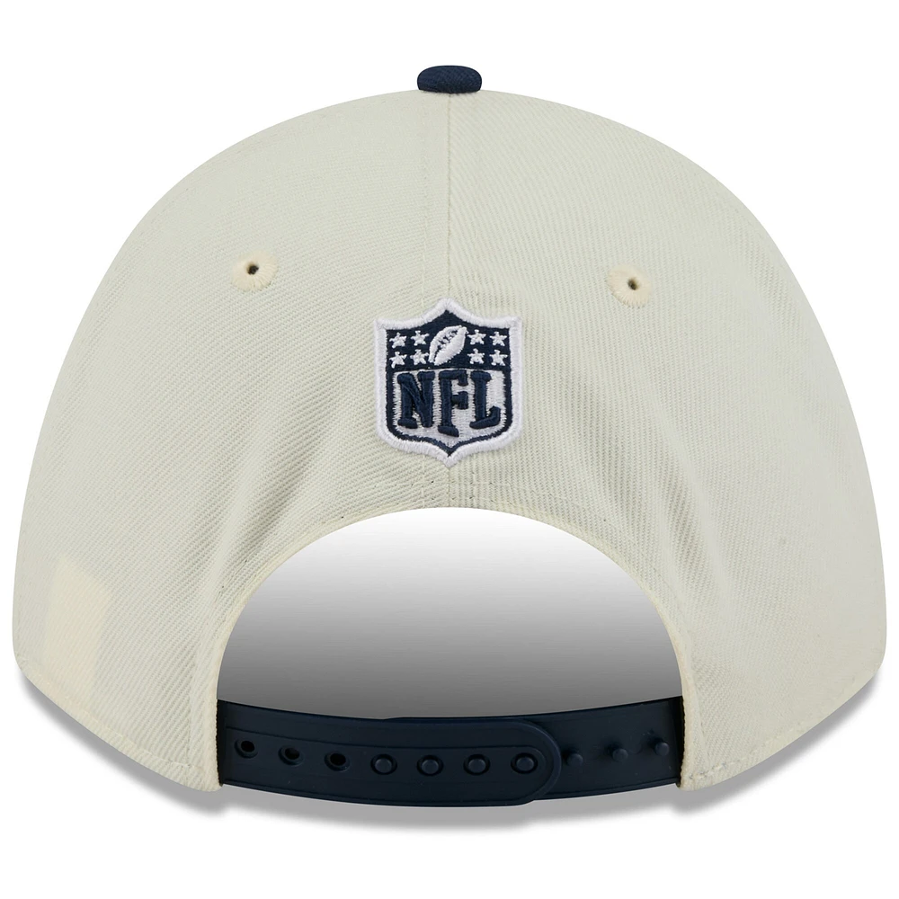 Casquette ajustable New Era 9FORTY M-Crown A-Frame pour homme, couleur crème/bleu marine, des New England Patriots, draft NFL 2025