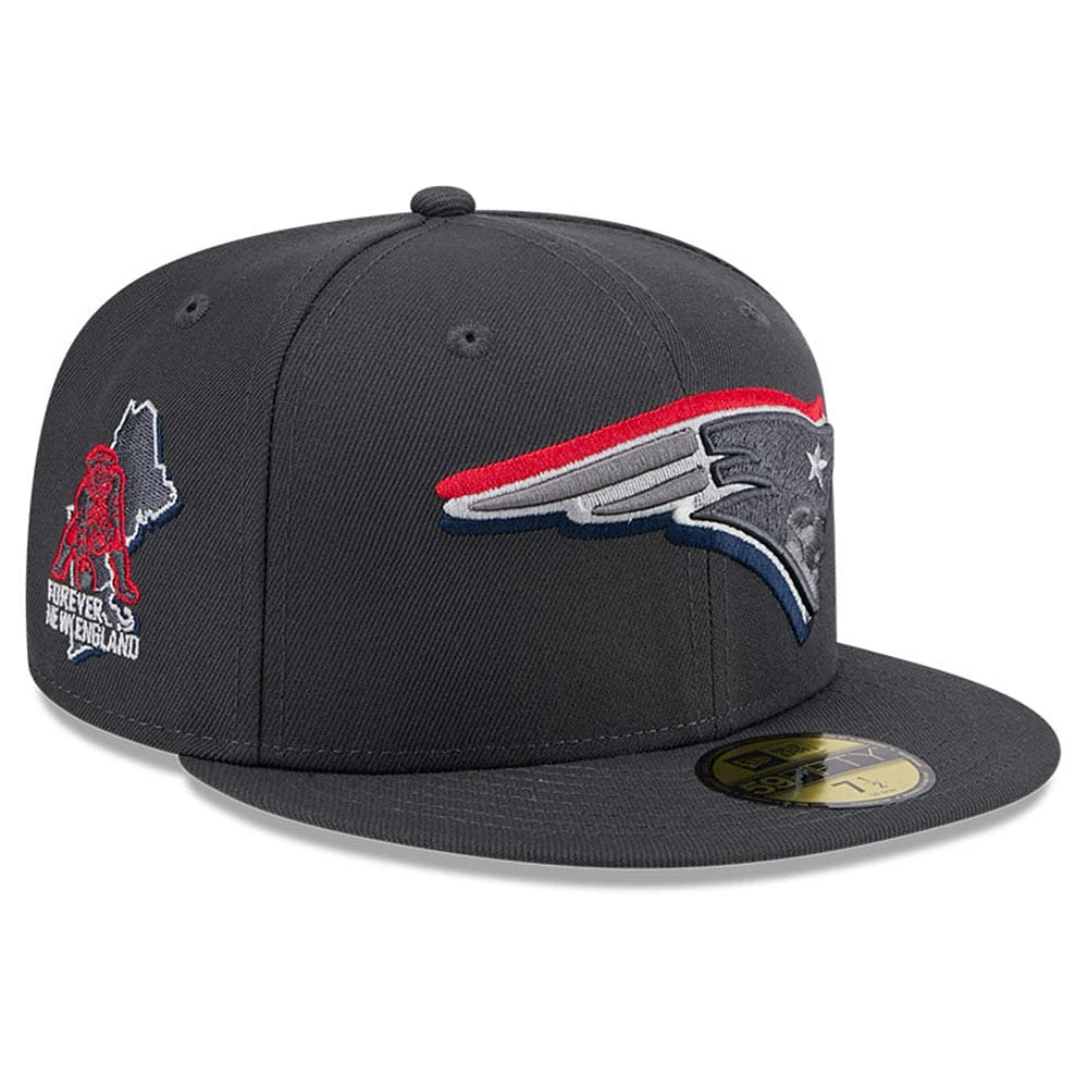 Casquette ajustée 59FIFTY officielle du repêchage NFL 2024 sur scène des New England Patriots Era Graphite pour hommes