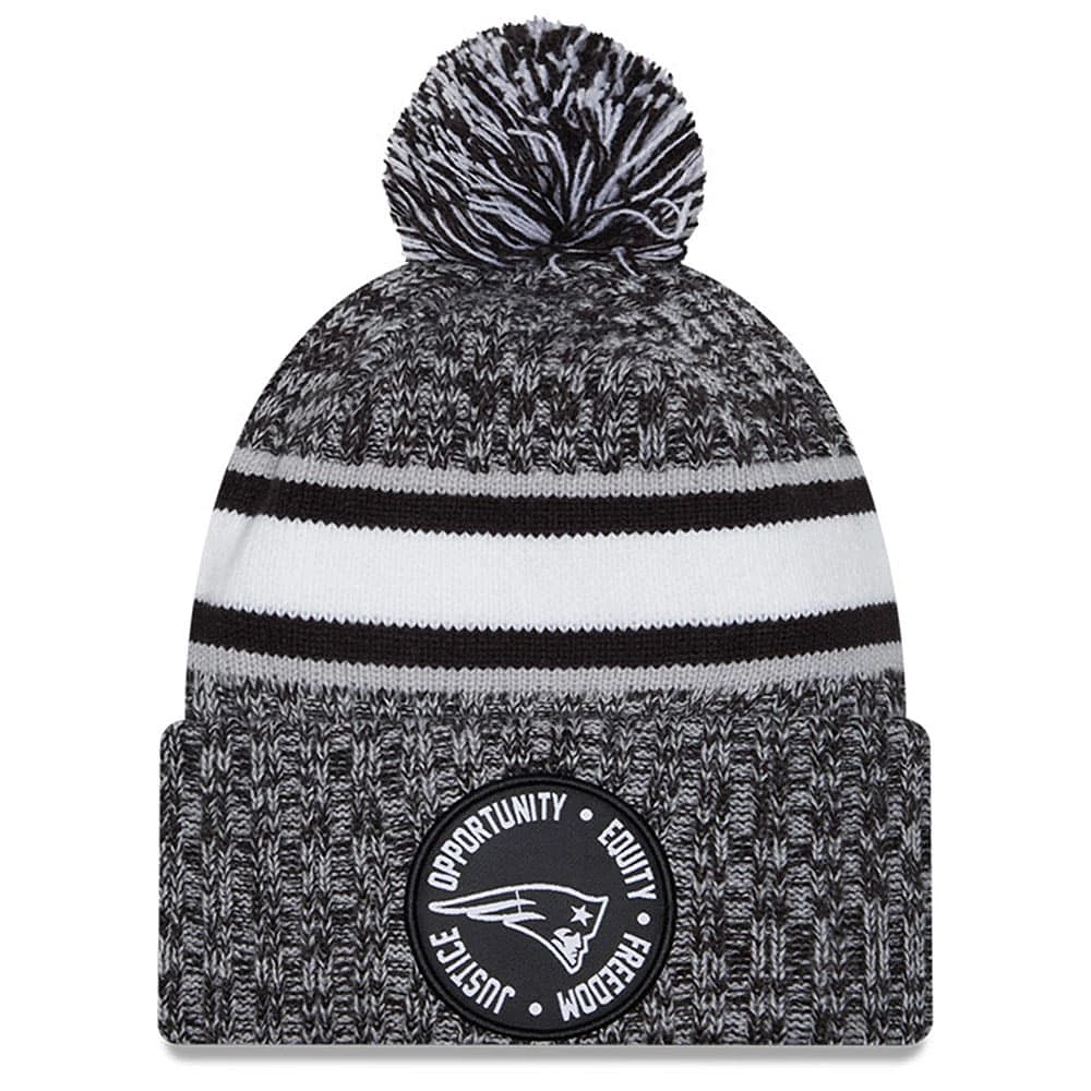 Bonnet en tricot à revers New Era Heather Black New England Patriots 2023 Inspire Change pour hommes avec pompon