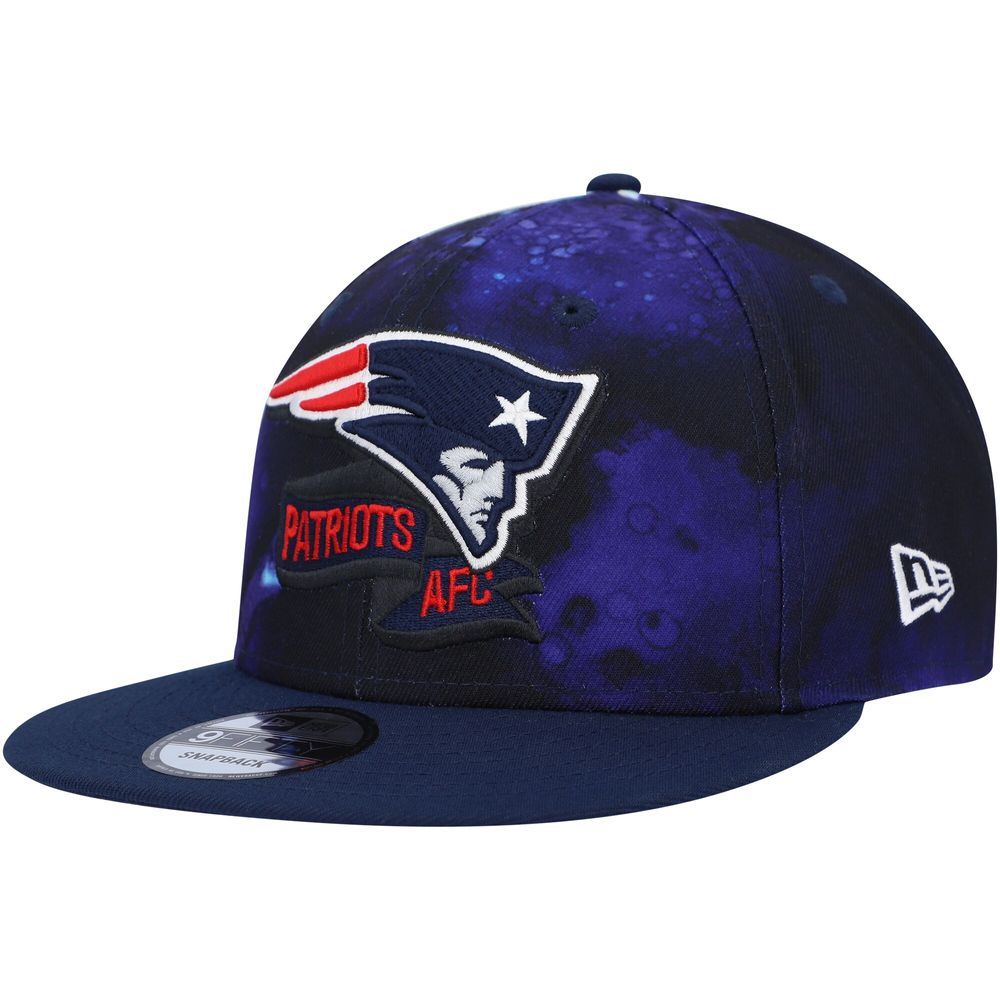 Men's New Era Navy New England Patriots 2022 Sideline - 9FIFTY Ink Dye Snapback Hat