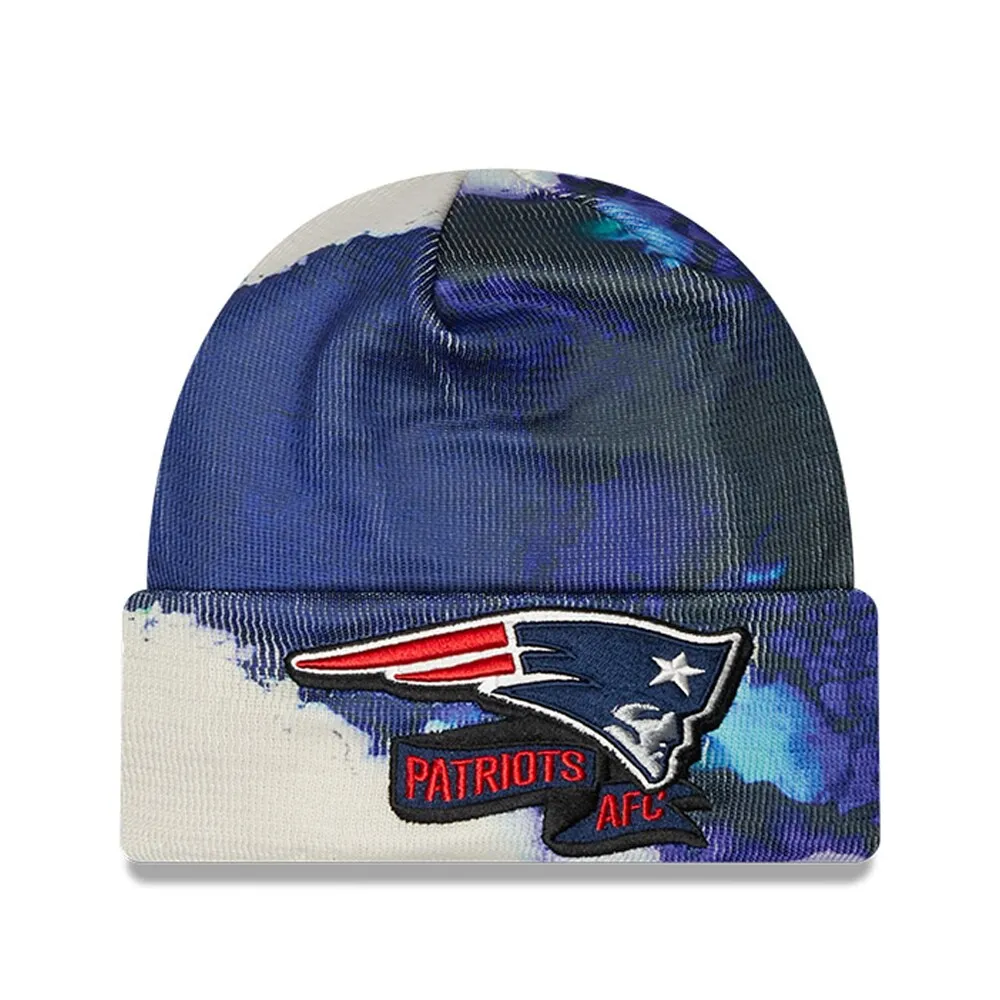 Ligne de touche pour homme des Patriots de la Nouvelle-Angleterre 2022 - Bleu marine New Era - Bonnet en tricot à revers teint à l'encre