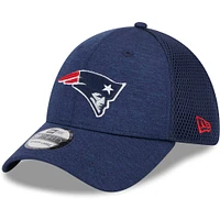 Casquette flexible 39THIRTY New England Patriots à rayures Era pour hommes, bleu marine