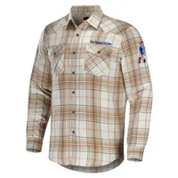 Collection NFL x Darius Rucker pour homme par Fanatics Chemise boutonnée à manches longues en flanelle des Patriots de la Nouvelle-Angleterre beige