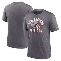 T-shirt Nike Heather Charcoal Tri-Blend pour homme avec casque des New England Patriots